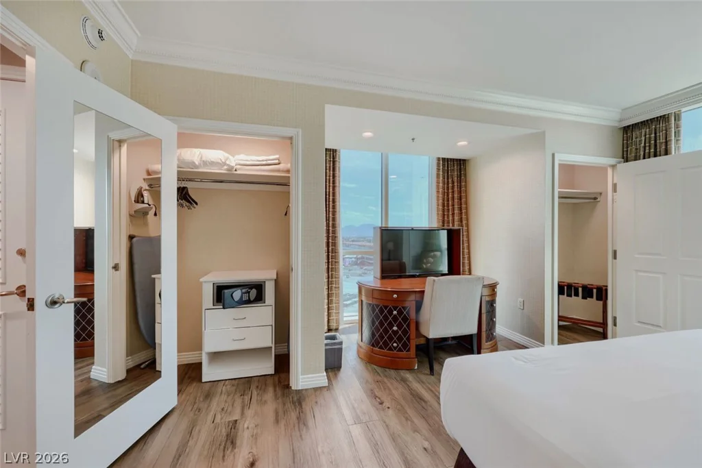 125 Harmon, Las Vegas, NV 89109