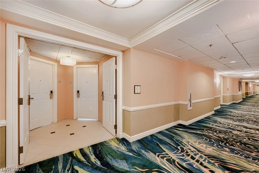 125 Harmon, Las Vegas, NV 89109