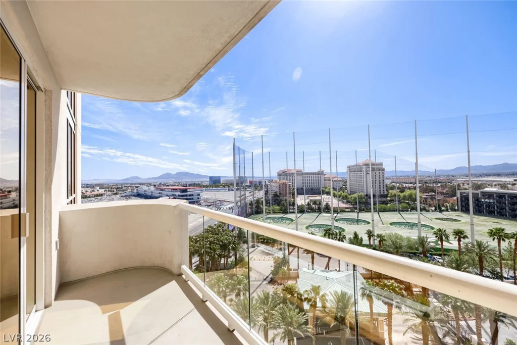 125 Harmon, Las Vegas, NV 89109