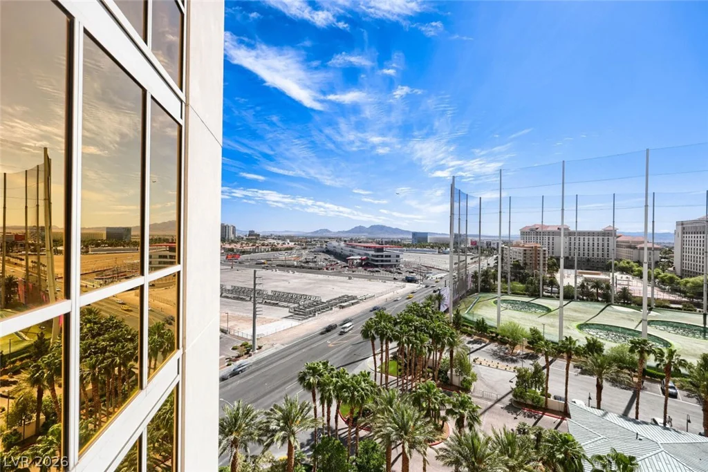 125 Harmon, Las Vegas, NV 89109