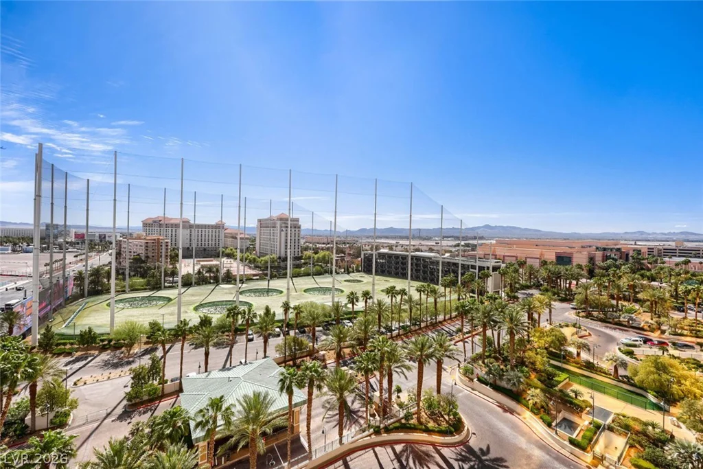 125 Harmon, Las Vegas, NV 89109