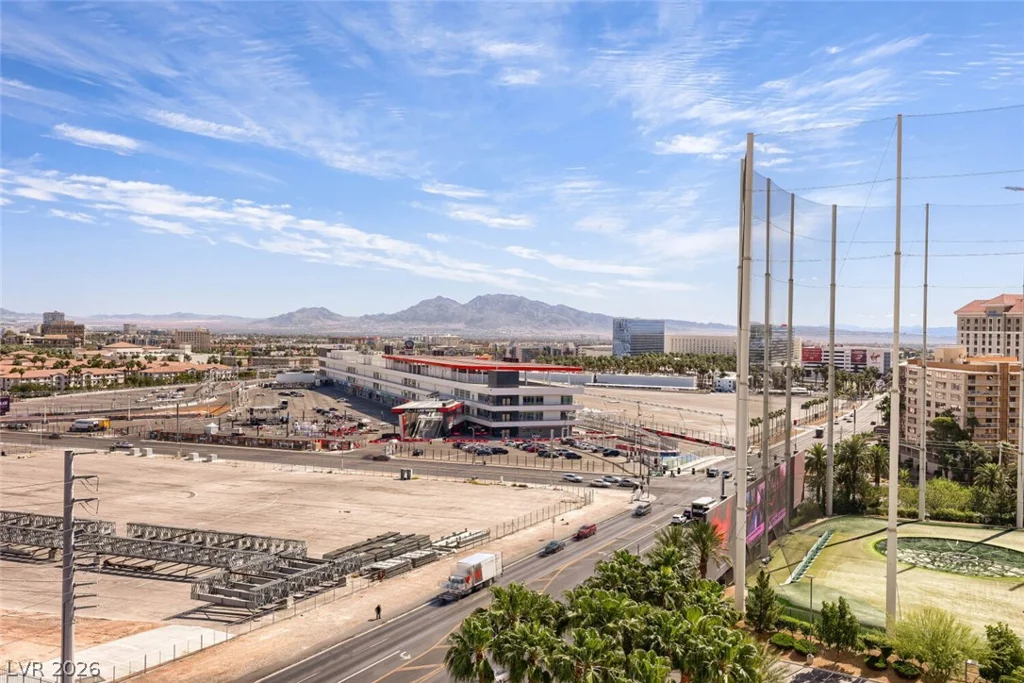 125 Harmon, Las Vegas, NV 89109