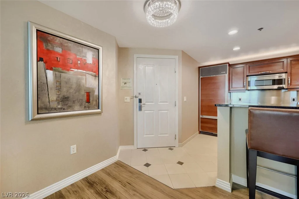 125 Harmon, Las Vegas, NV 89109