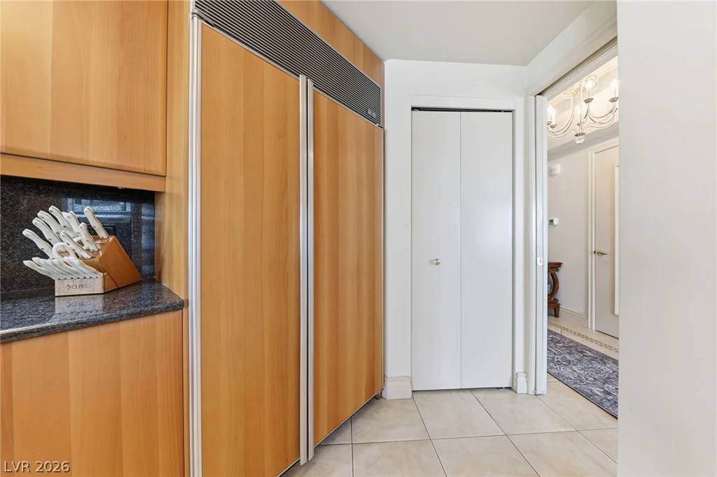 2747 Paradise, Las Vegas, NV 89109