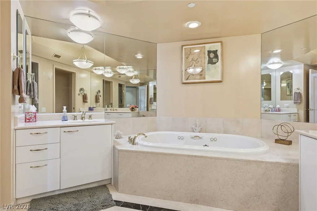 2747 Paradise, Las Vegas, NV 89109
