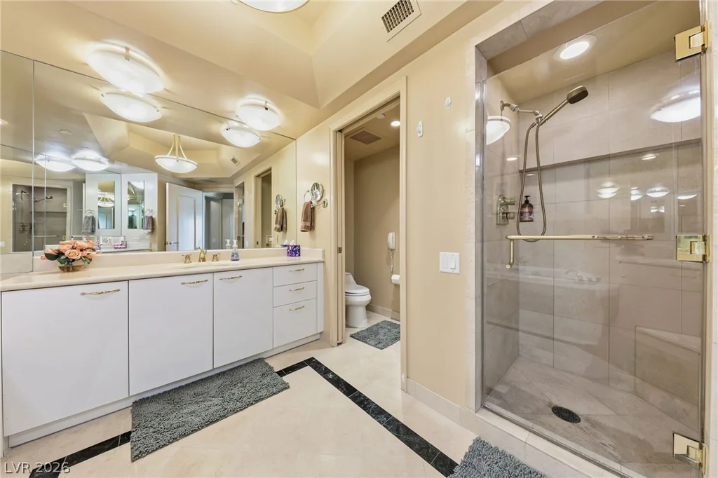 2747 Paradise, Las Vegas, NV 89109