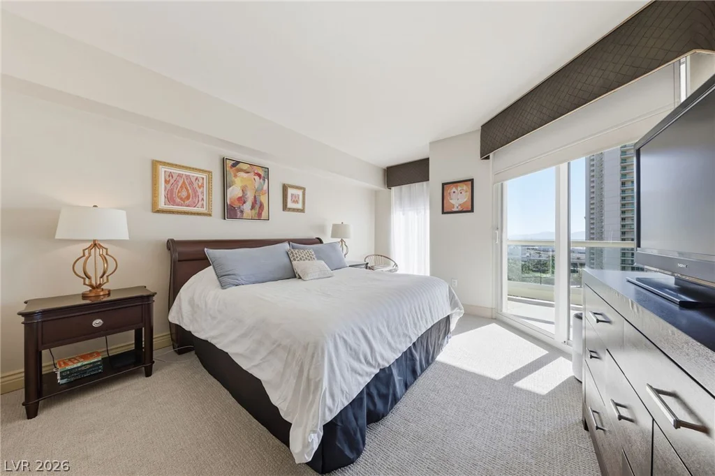2747 Paradise, Las Vegas, NV 89109