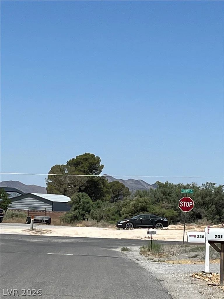 240 Glenoaks, Pahrump, NV 89048