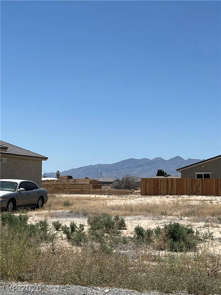 240 Glenoaks, Pahrump, NV 89048