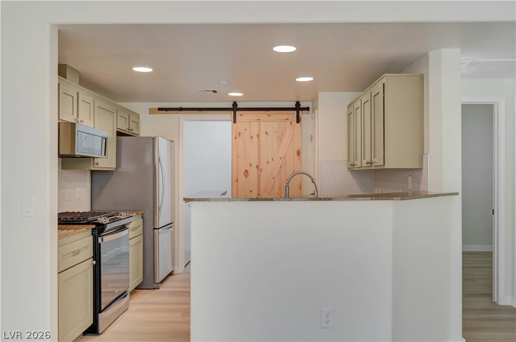 9975 Peace, Las Vegas, NV 89147