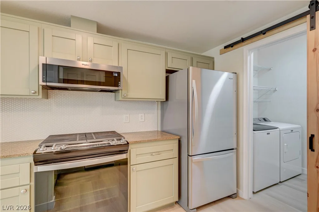 9975 Peace, Las Vegas, NV 89147