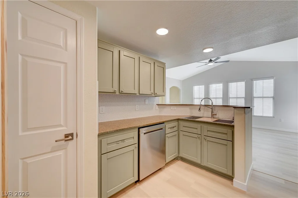 9975 Peace, Las Vegas, NV 89147