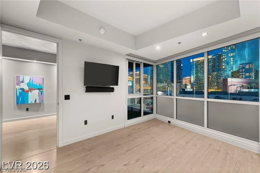 4525 Dean Martin, Las Vegas, NV 89103