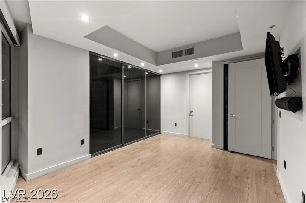 4525 Dean Martin, Las Vegas, NV 89103