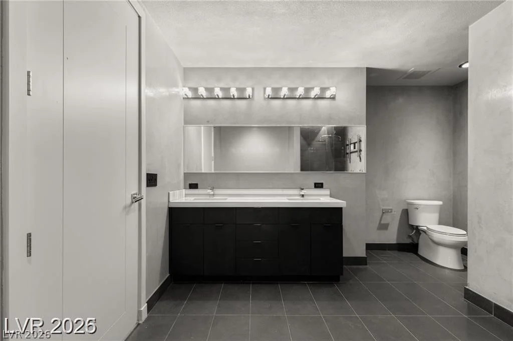 4525 Dean Martin, Las Vegas, NV 89103