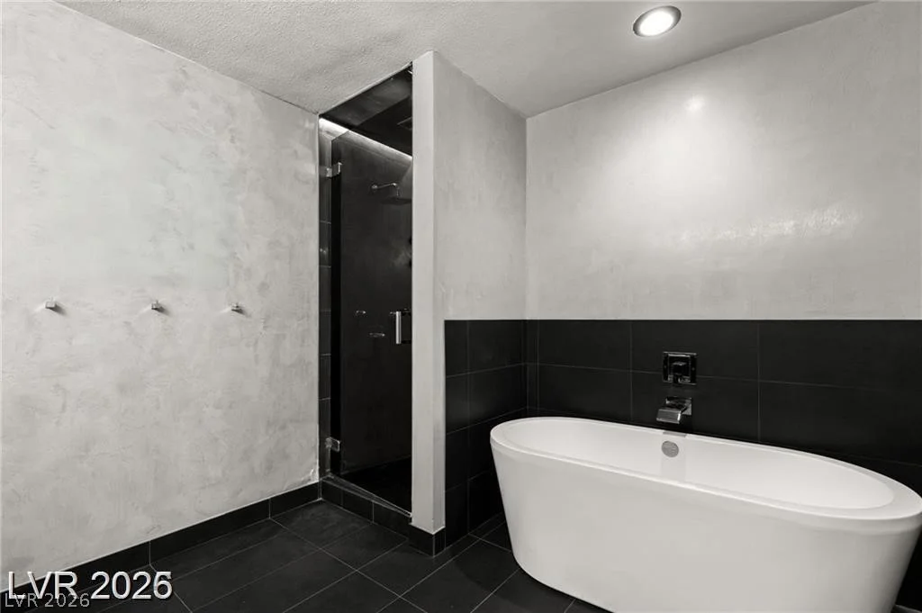 4525 Dean Martin, Las Vegas, NV 89103
