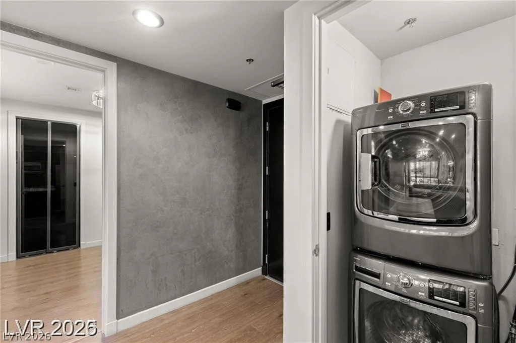 4525 Dean Martin, Las Vegas, NV 89103