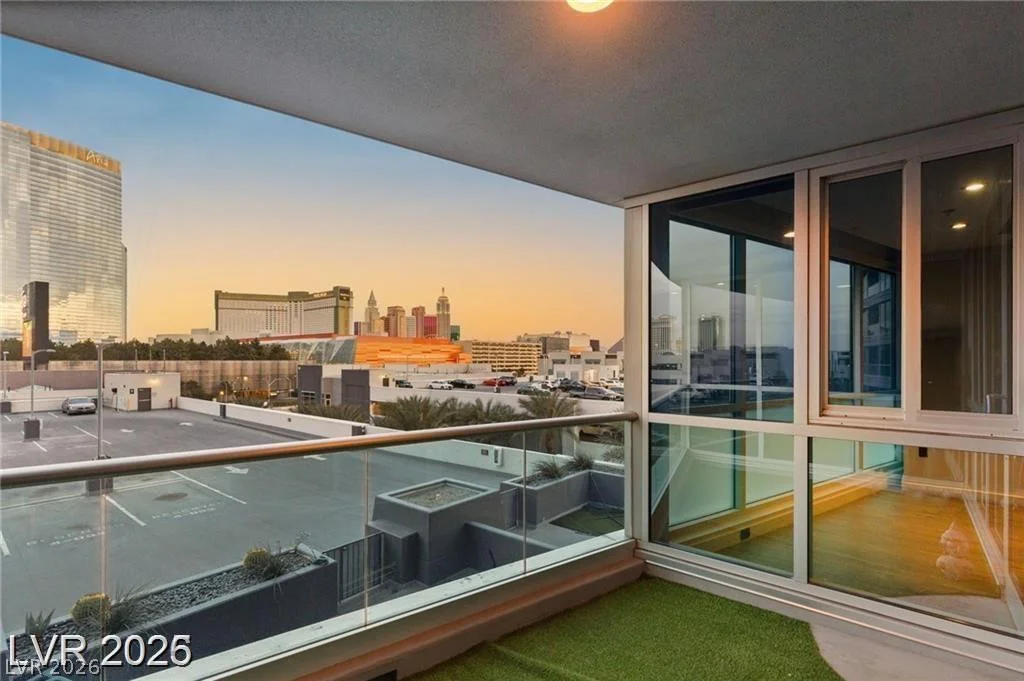 4525 Dean Martin, Las Vegas, NV 89103
