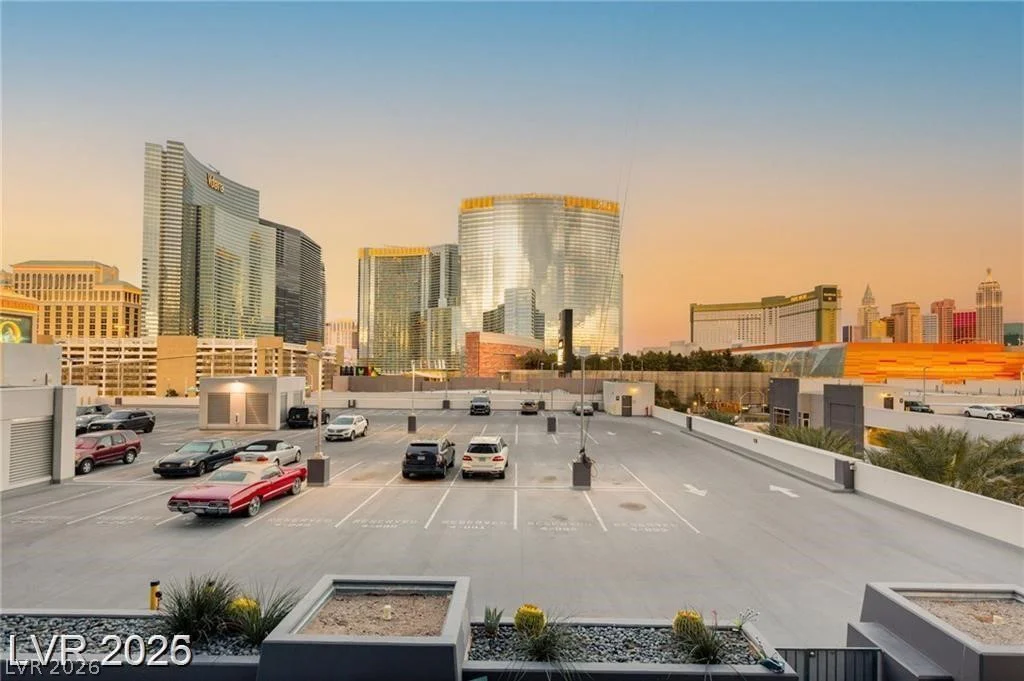 4525 Dean Martin, Las Vegas, NV 89103