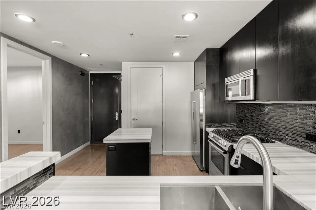 4525 Dean Martin, Las Vegas, NV 89103