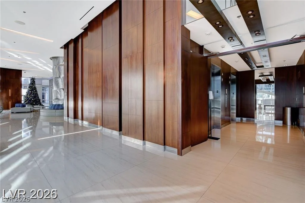 4525 Dean Martin, Las Vegas, NV 89103