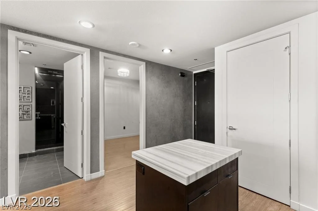 4525 Dean Martin, Las Vegas, NV 89103