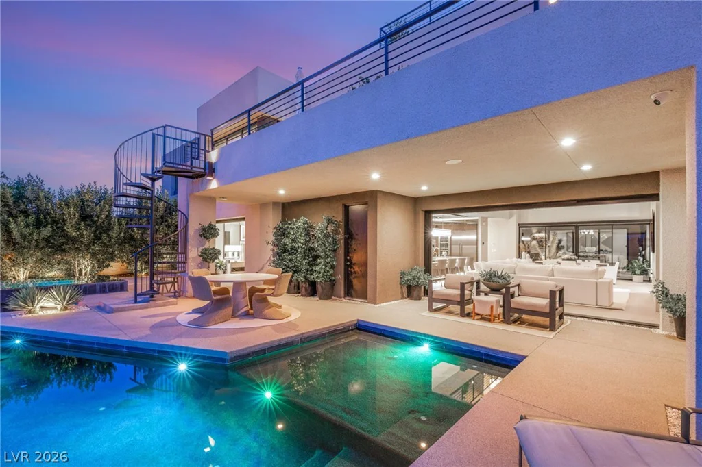 12 Desert Lake, Henderson, NV 89011