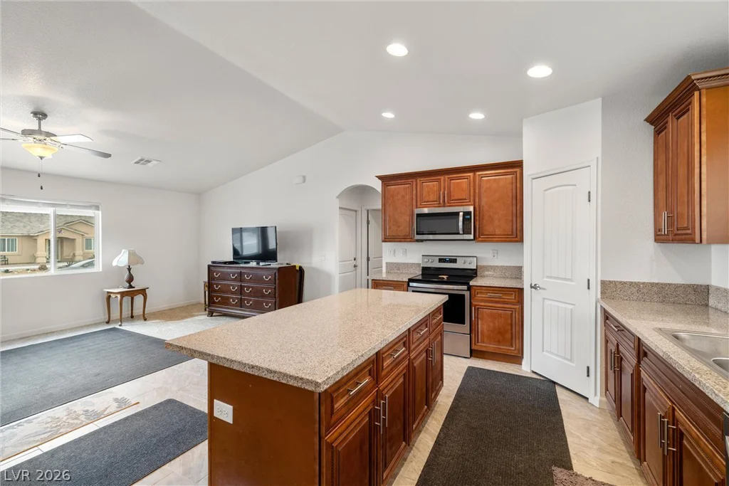 672 Lampshire, Pahrump, NV 89060
