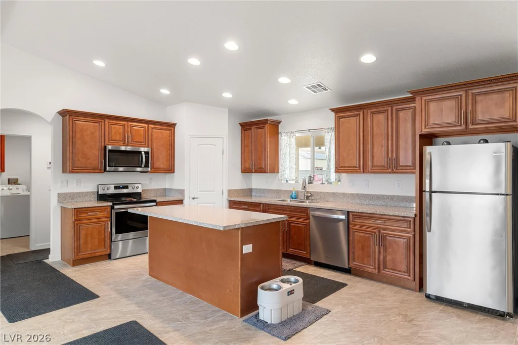 672 Lampshire, Pahrump, NV 89060