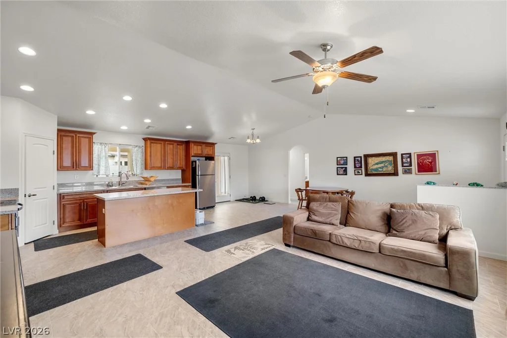 672 Lampshire, Pahrump, NV 89060