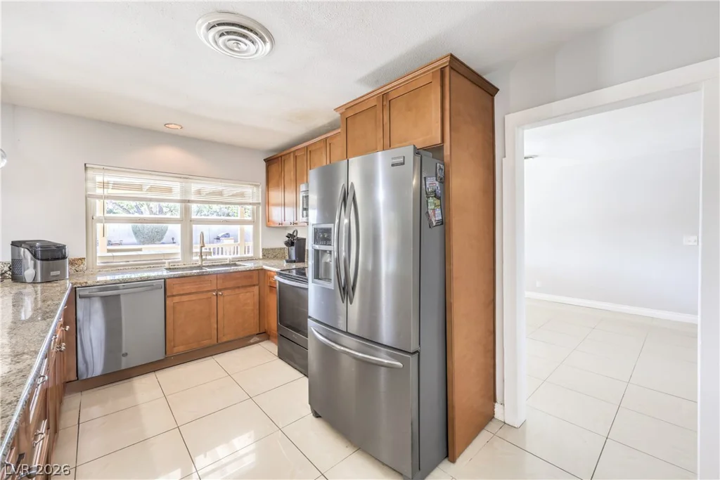 1916 Stonehaven, Las Vegas, NV 89108