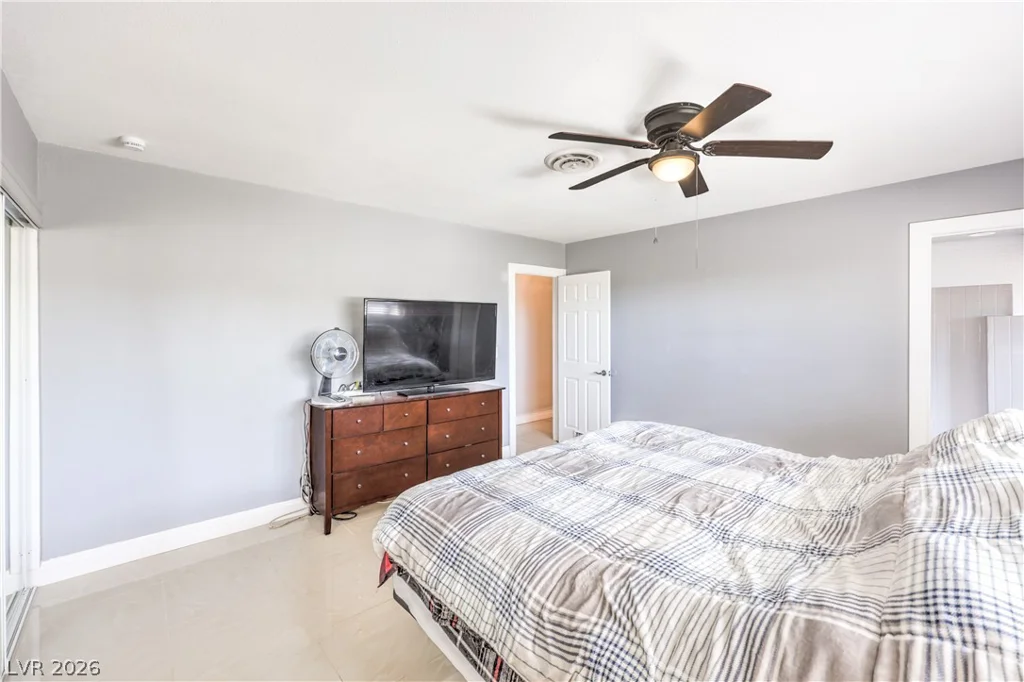 1916 Stonehaven, Las Vegas, NV 89108