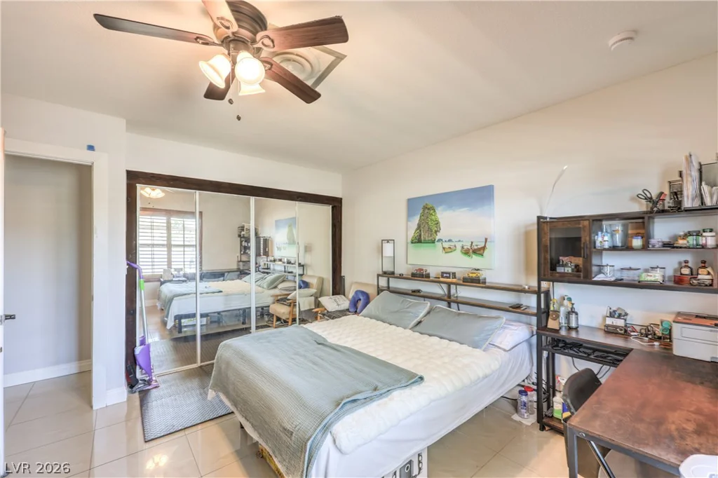 1916 Stonehaven, Las Vegas, NV 89108