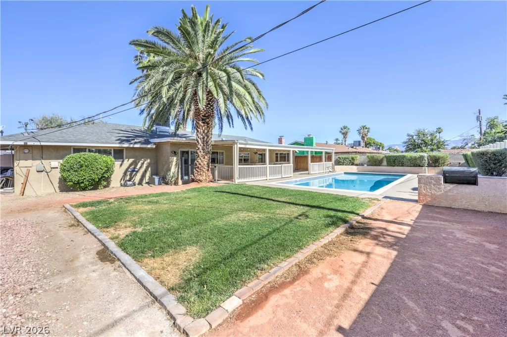 1916 Stonehaven, Las Vegas, NV 89108