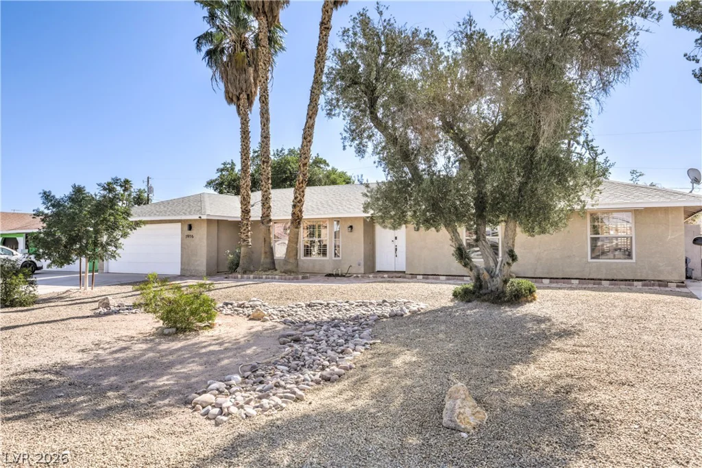 1916 Stonehaven, Las Vegas, NV 89108