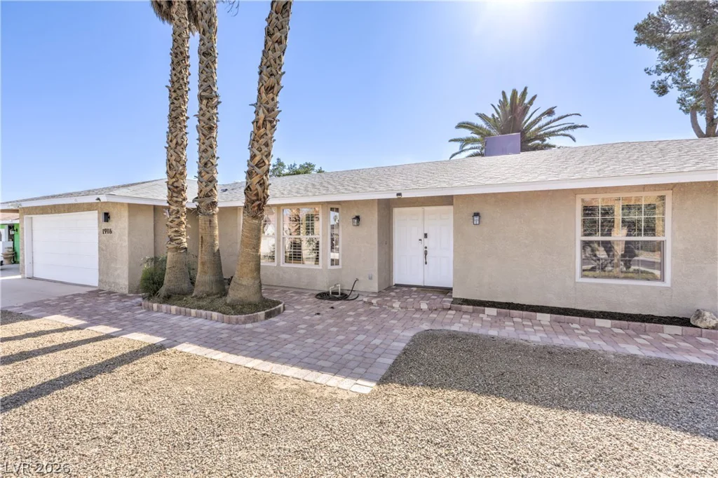 1916 Stonehaven, Las Vegas, NV 89108