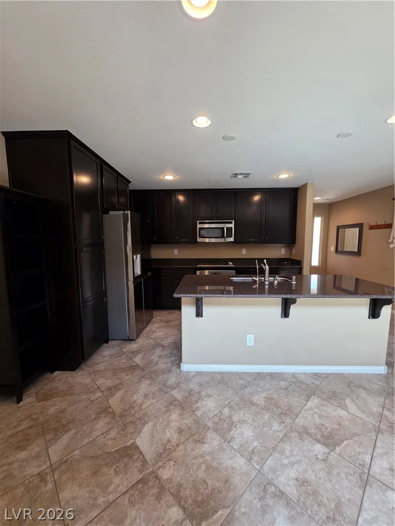 9047 Winthrop Springs, Las Vegas, NV 89139