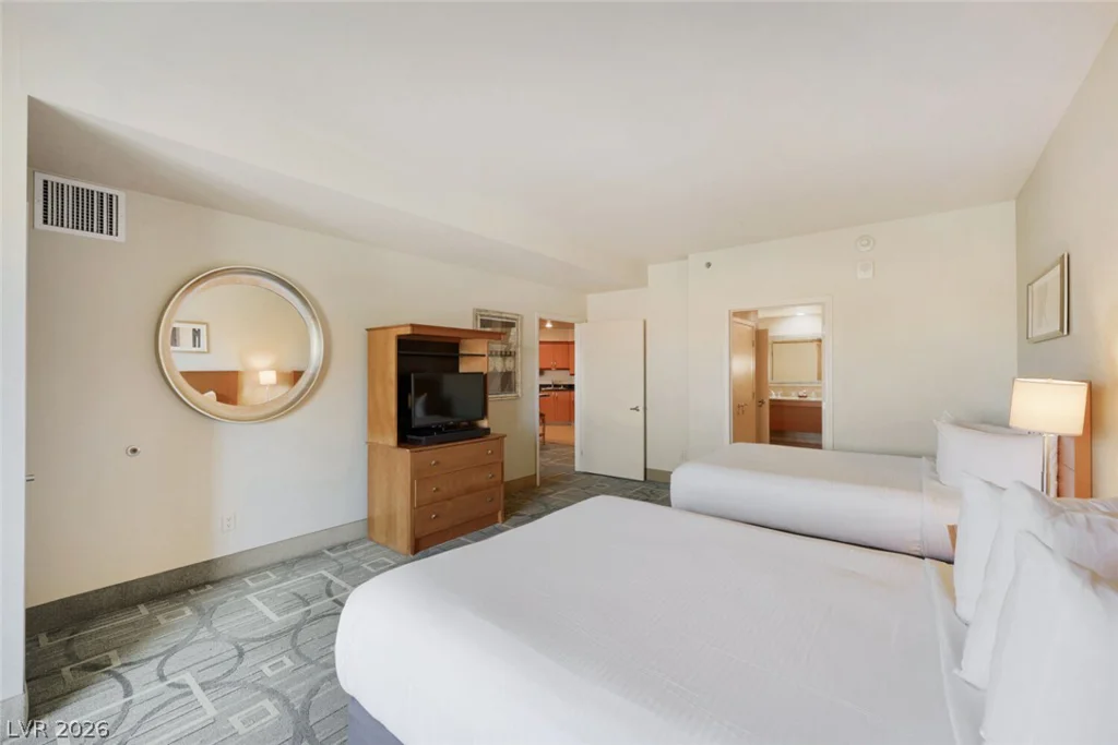 211 Flamingo, Las Vegas, NV 89169
