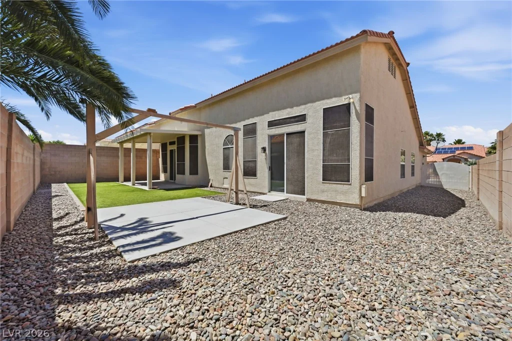 5005 Tropical Ridge, Las Vegas, NV 89130