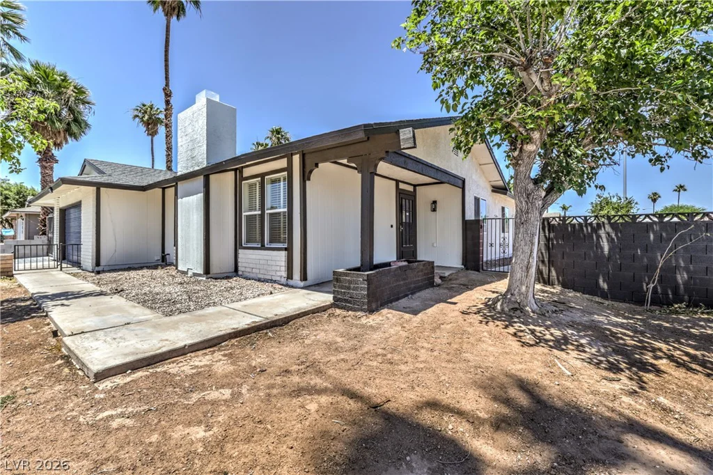 4370 Lariat, Las Vegas, NV 89121
