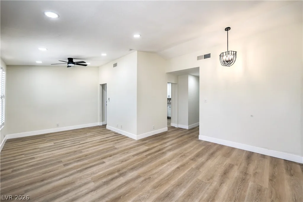 4370 Lariat, Las Vegas, NV 89121