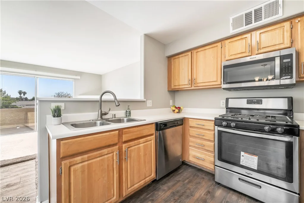5710 Tropicana, Las Vegas, NV 89122
