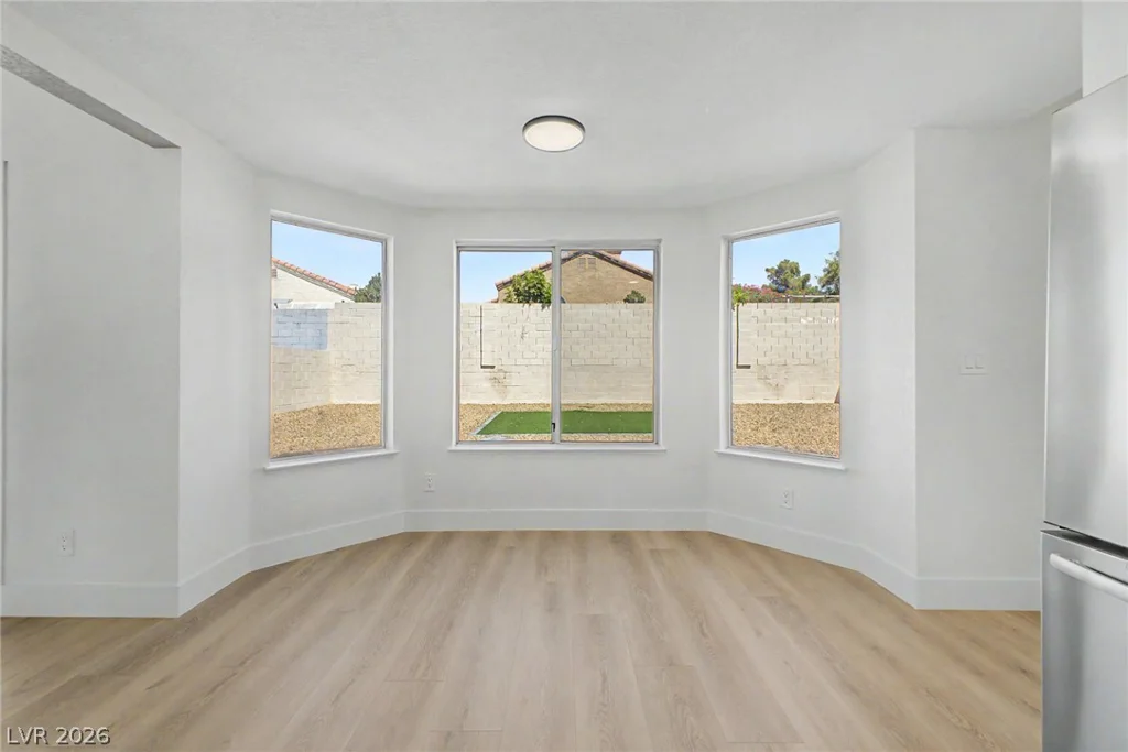 9812 Eagle Rock, Las Vegas, NV 89117