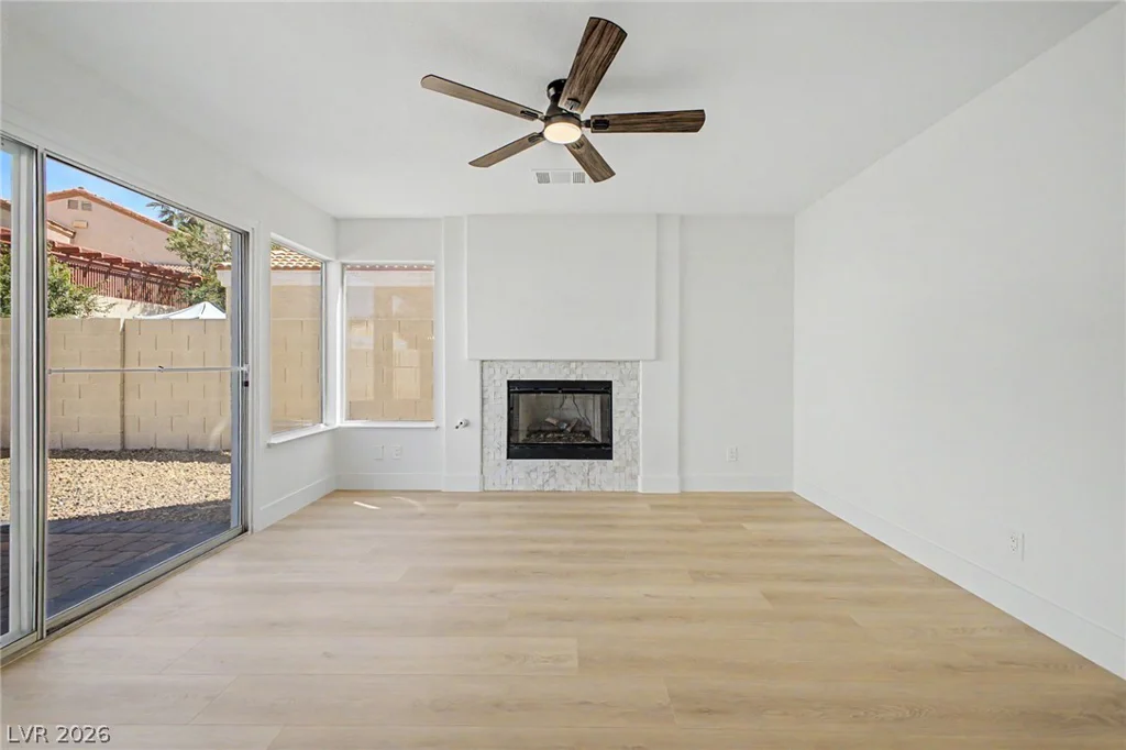9812 Eagle Rock, Las Vegas, NV 89117