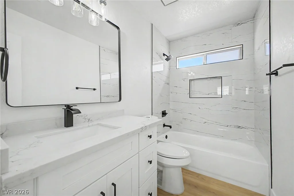 9812 Eagle Rock, Las Vegas, NV 89117