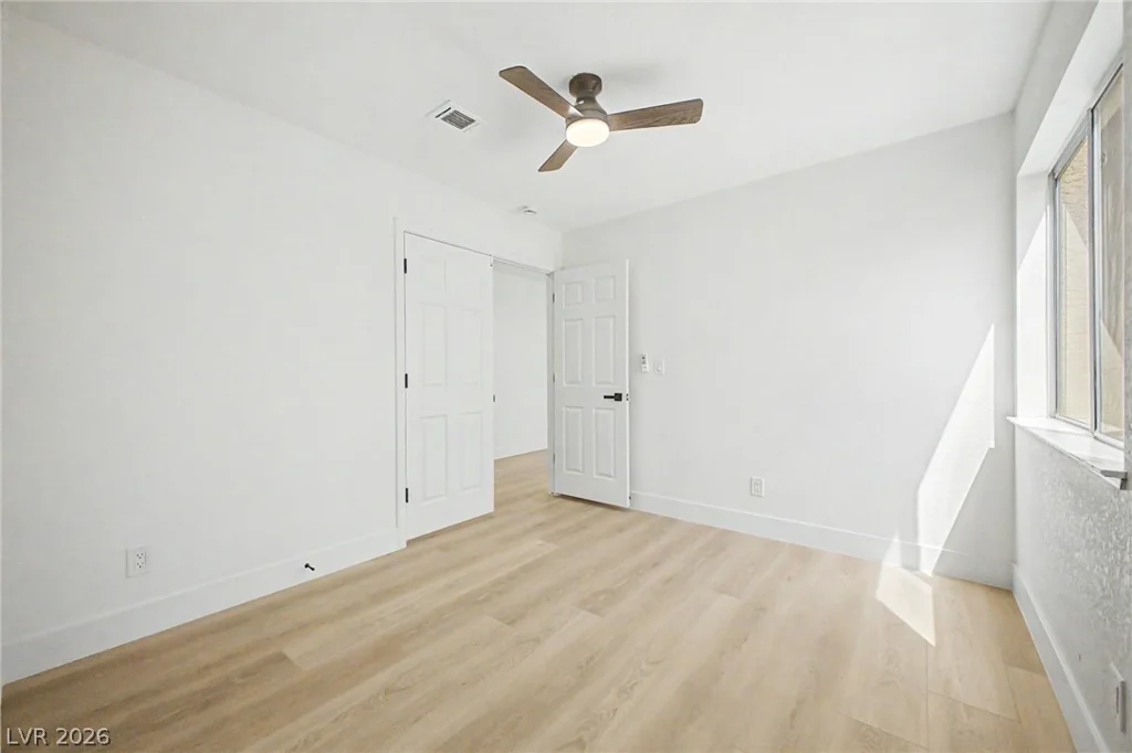 9812 Eagle Rock, Las Vegas, NV 89117