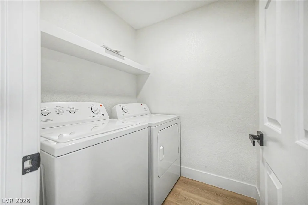 9812 Eagle Rock, Las Vegas, NV 89117