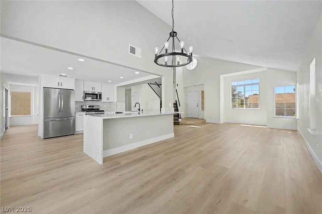 9812 Eagle Rock, Las Vegas, NV 89117