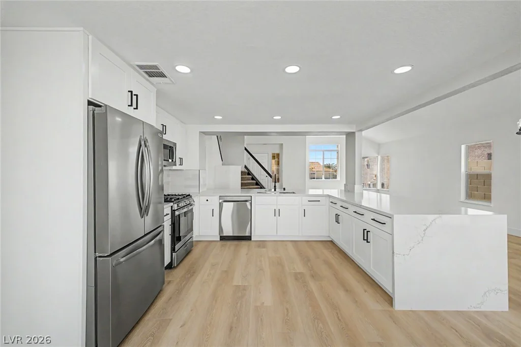 9812 Eagle Rock, Las Vegas, NV 89117