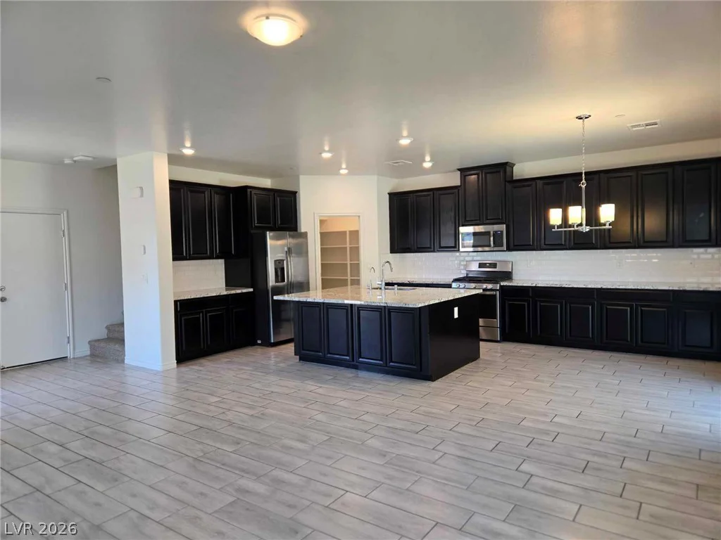 6967 Noah Raven, North Las Vegas, NV 89084